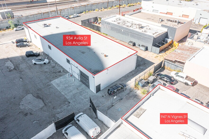 More Photos Of 934 Avila St, Los Angeles Warehouse For Lease