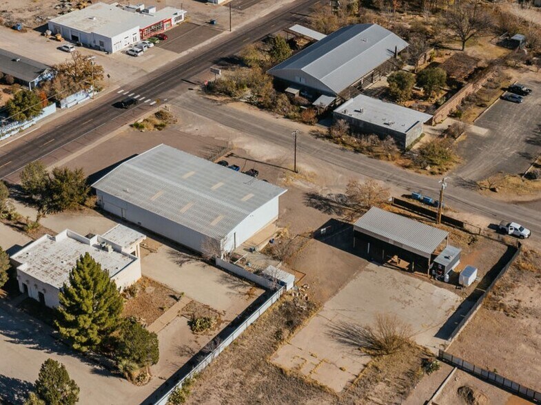 Primary Photo Of 601 W San Antonio St, Marfa Showroom For Sale