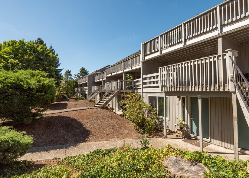 More Photos Of 9350 SW Hall Blvd, Tigard Apartments For Sale