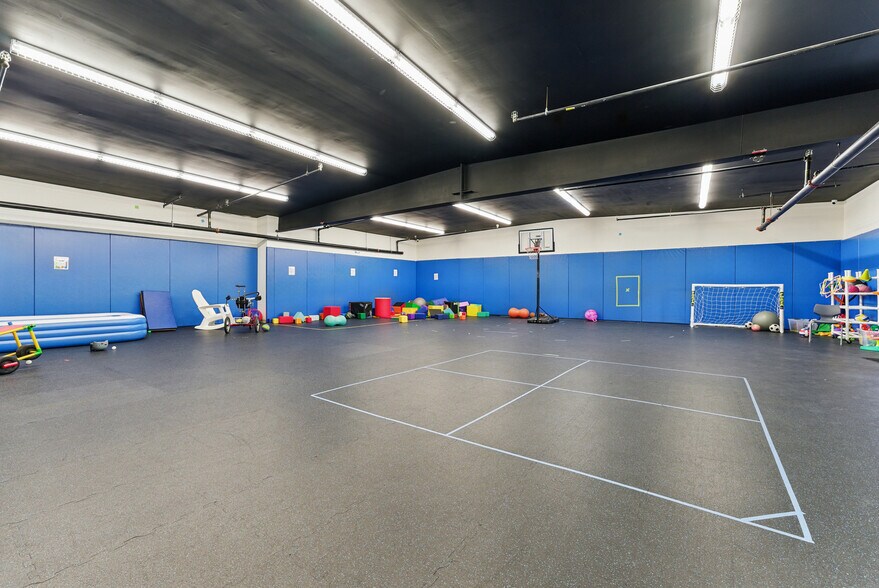 More Photos Of 2024 Westover Rd, Chicopee Warehouse For Sale