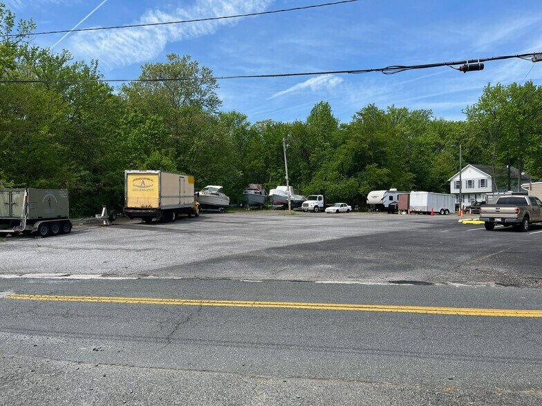 More Photos Of 800 Bowleys Quarters Rd, Middle River Bar For Sale