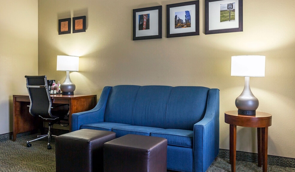 More Photos Of 2235 173rd St, Lansing Hotel For Sale