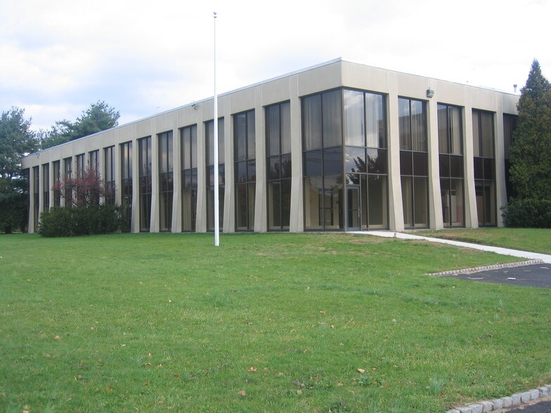 More Photos Of 239 Old New Brunswick Rd, Piscataway Warehouse For Lease