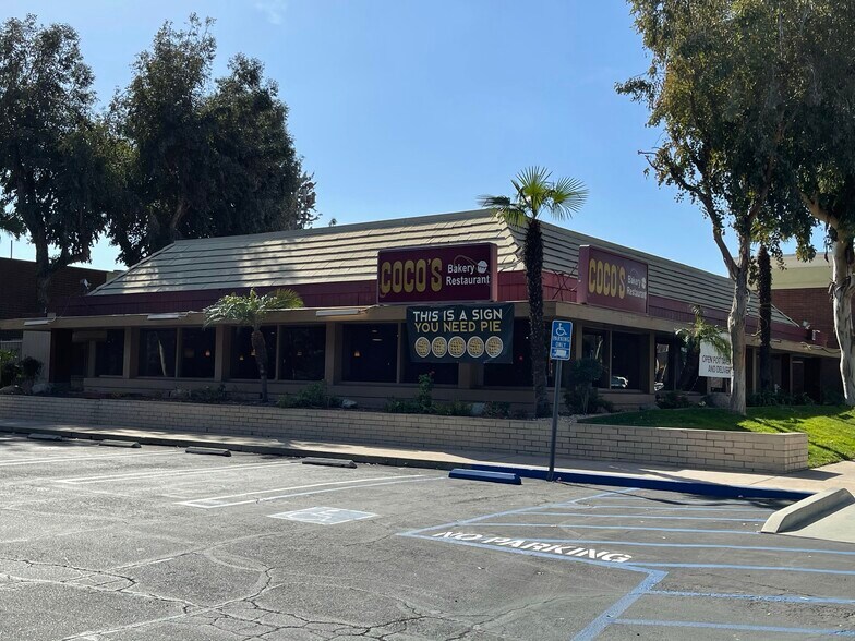 More Photos Of 80-160 W Foothill Blvd, Upland Unknown For Lease
