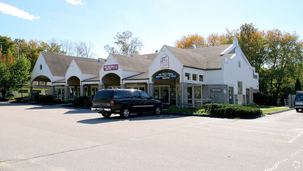 More Photos Of 391 Norwich Westerly Rd, North Stonington Storefront Retail Office For Lease