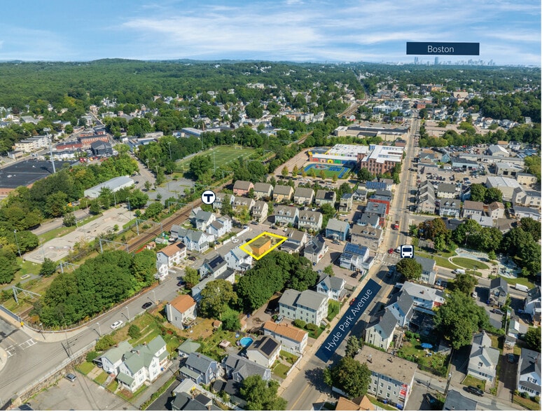 More Photos Of 17 Glenwood Ave, Hyde Park Warehouse For Sale
