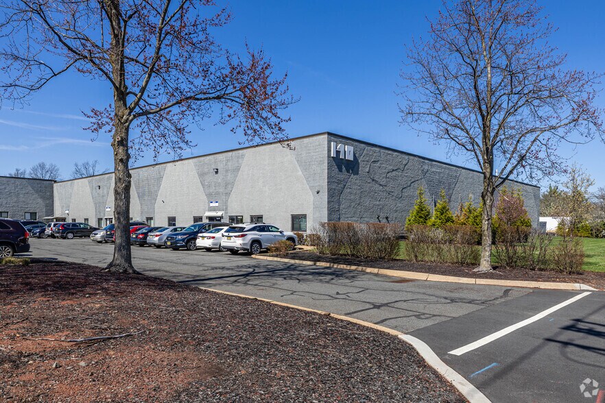 Primary Photo Of 140 Ethel Rd W, Piscataway Warehouse For Lease