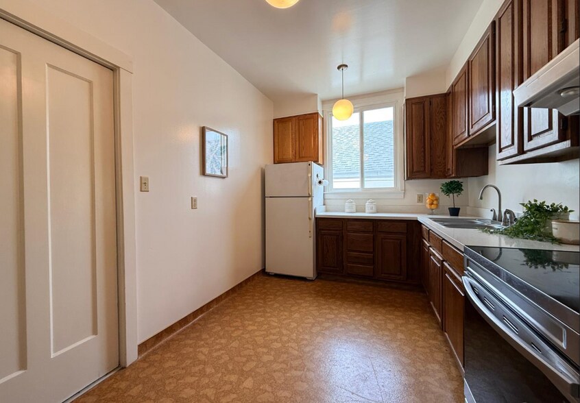 More Photos Of 483-497 22nd Ave, San Francisco Apartments For Sale