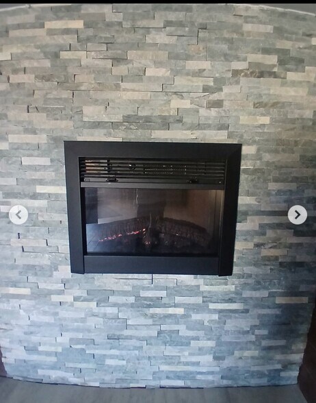 More Photos Of 186 Main St, Greenville Storefront Retail Office For Lease