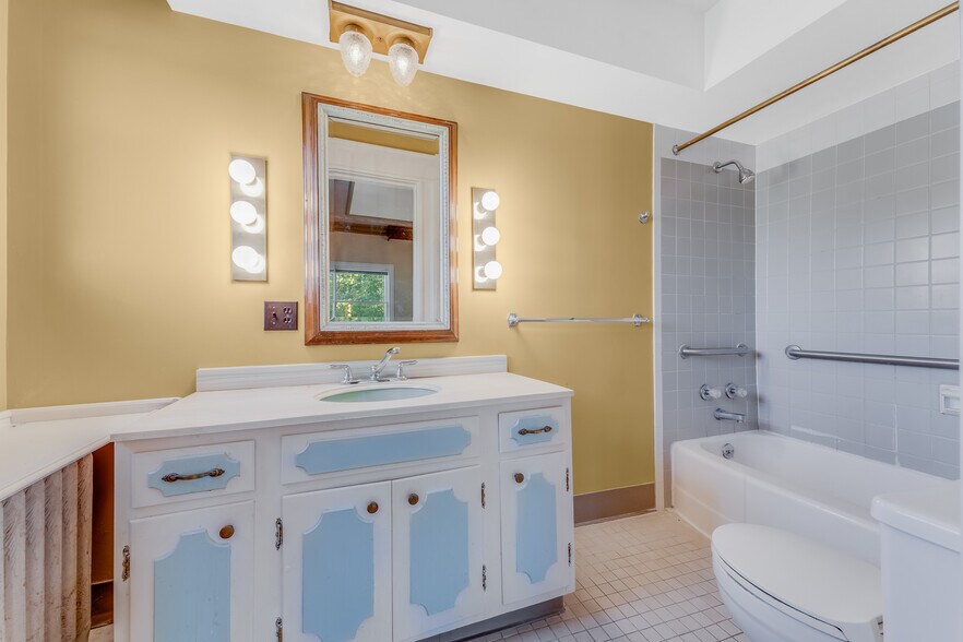 More Photos Of 1266 National Pike, Hopwood Apartments For Sale