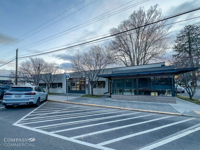 More Photos Of 906 NW Harriman St, Bend Loft Creative Space For Lease