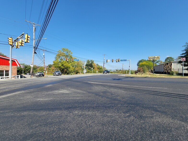 More Photos Of 702 Hookstown Grade Rd, Clinton Land For Lease