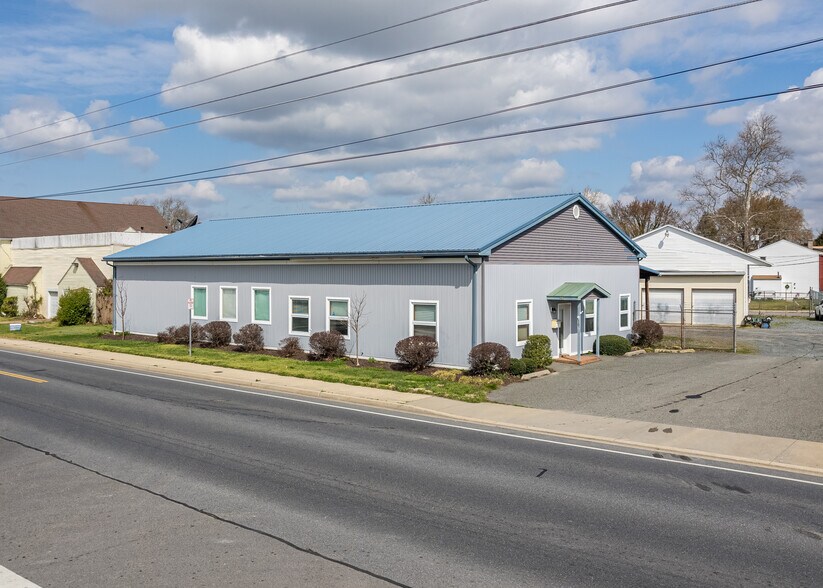 More Photos Of 507 Dover St, Easton Warehouse For Sale