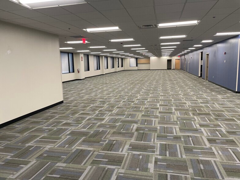 More Photos Of 3210 Lake Emma Rd, Lake Mary Office For Sale