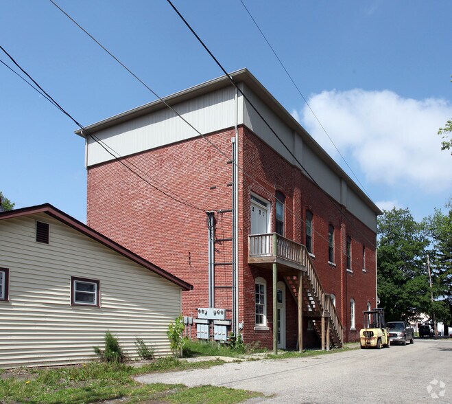 More Photos Of 405 N Church St, Lizton Storefront Retail Office For Sale