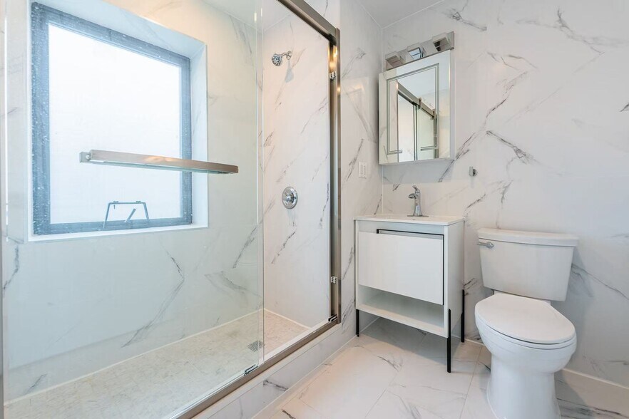 More Photos Of 16502 Sanford Ave, Flushing Apartments For Sale