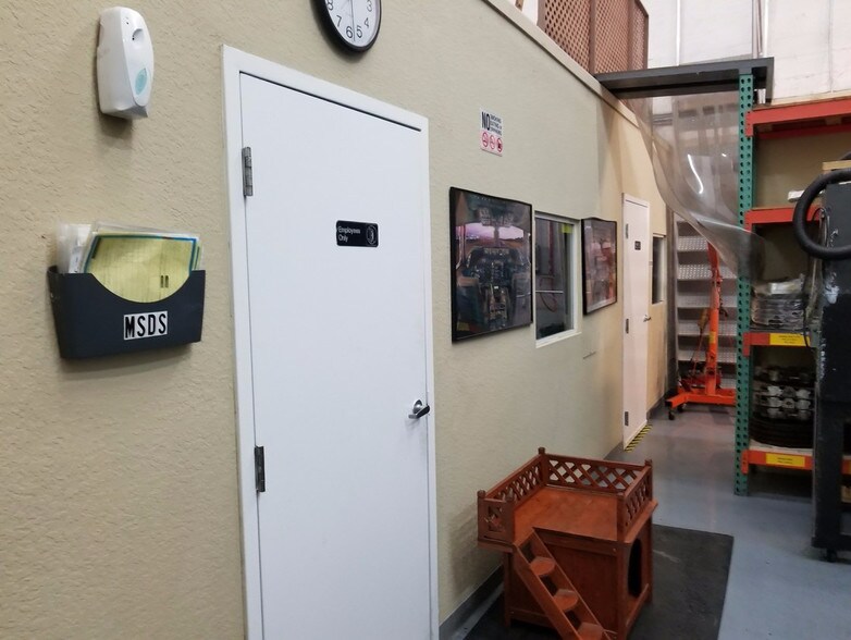 More Photos Of 5900 NW 99th Ave, Miami Light Distribution For Lease