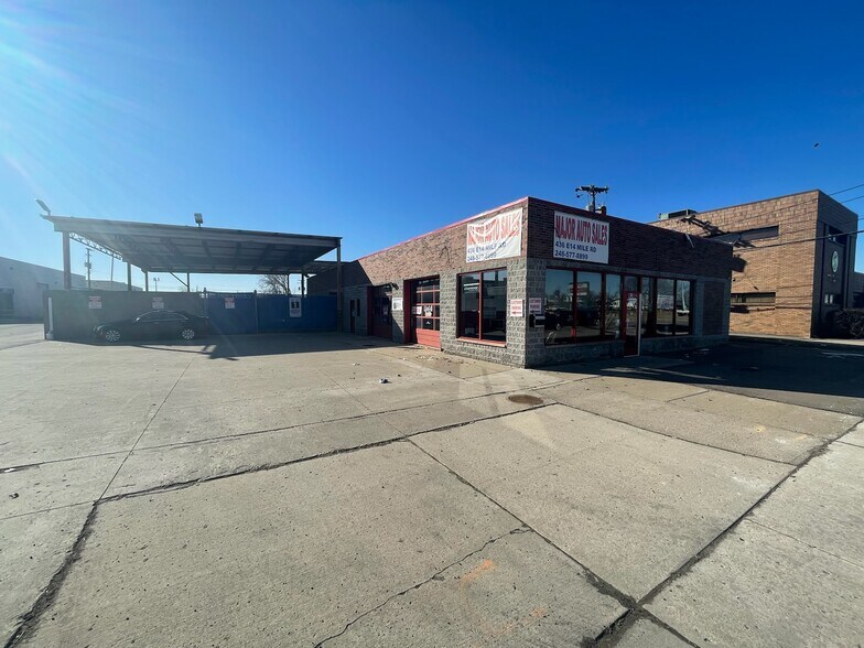 More Photos Of 436 E 14 Mile Rd, Madison Heights Auto Repair For Lease