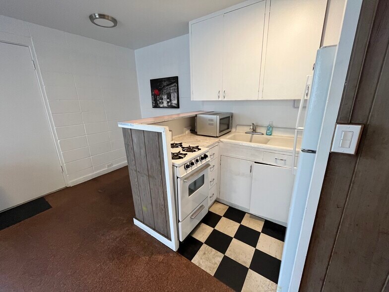 More Photos Of 1415 Kinau St, Honolulu Apartments For Sale