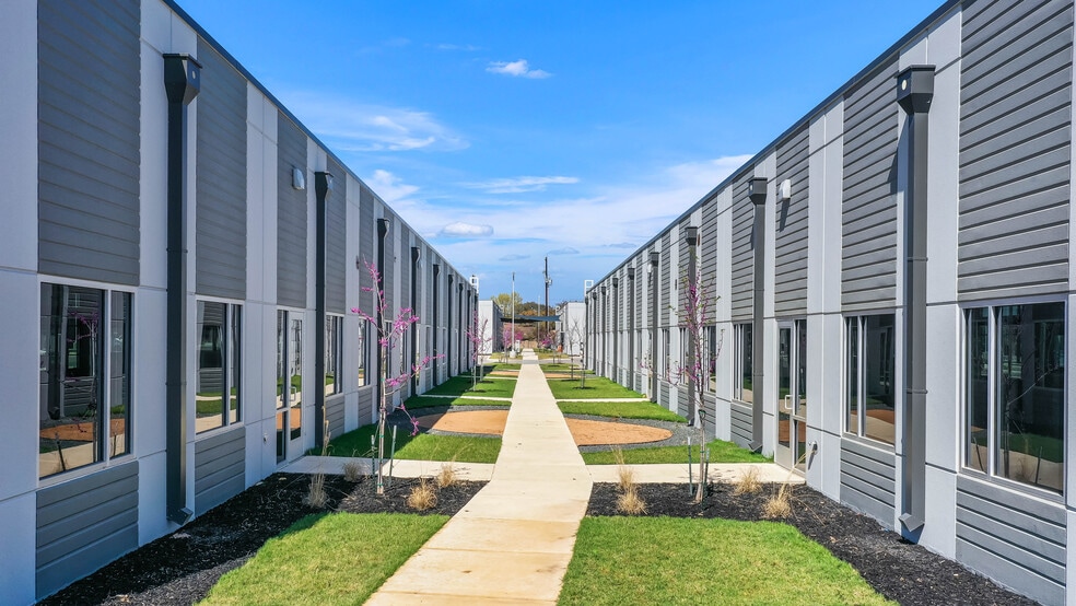 More Photos Of 4318 De Zavala Rd, San Antonio Office For Lease