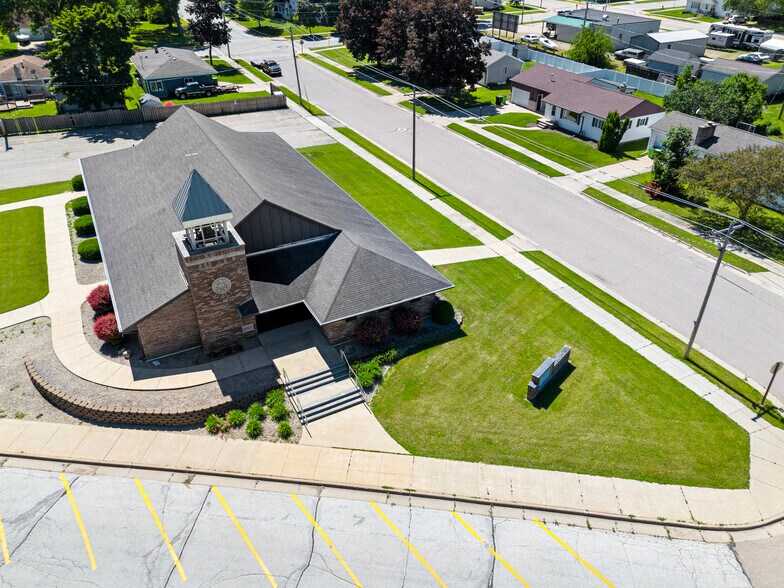More Photos Of 301 S Chestnut Ave, Oconto Falls Religious Facility For Sale