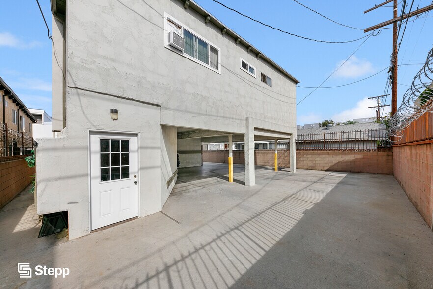 More Photos Of 914 S St Andrews Pl, Los Angeles Apartments For Sale