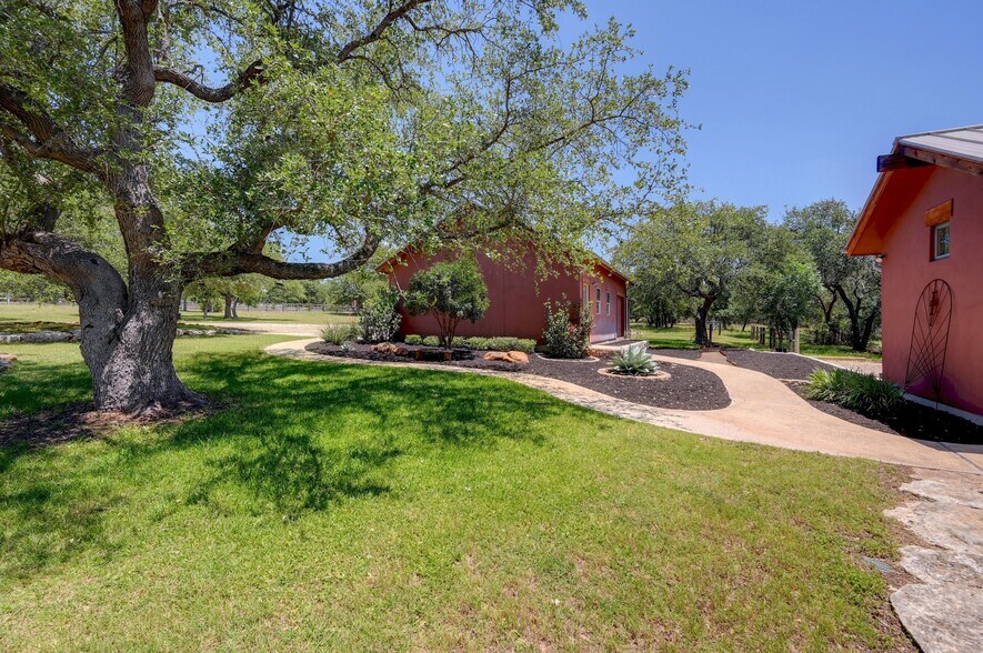 More Photos Of 15425 Fitzhugh Rd, Dripping Springs Land For Sale