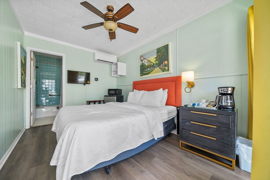 More Photos Of 741 Park Ave, Hot Springs Hotel For Sale