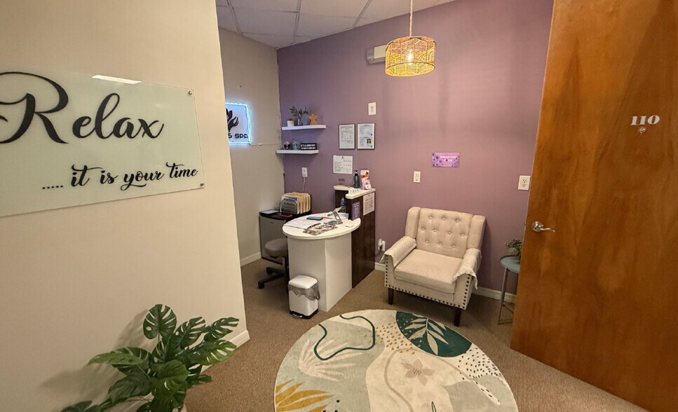 More Photos Of 1100 SW Saint Lucie West Blvd, Port Saint Lucie Medical For Lease