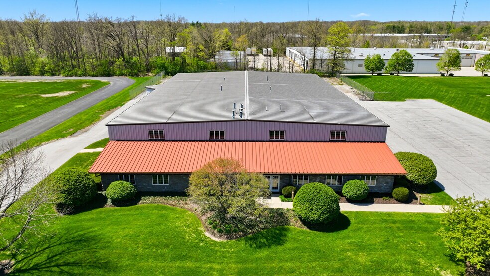 More Photos Of 3421 Centennial Dr, Fort Wayne Warehouse For Lease
