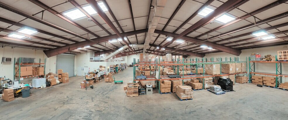 More Photos Of 7168 15th St E, Sarasota Manufacturing For Lease