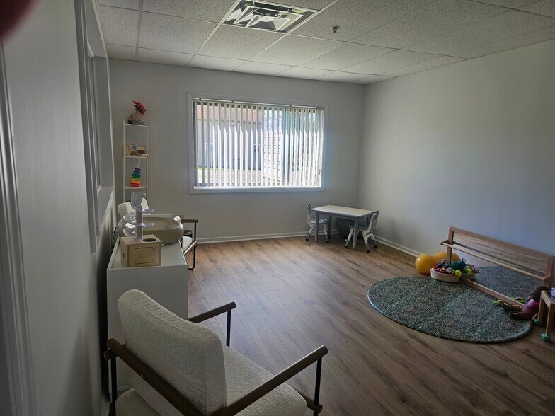 More Photos Of 100 Quarry Rd, Hamburg Medical For Lease