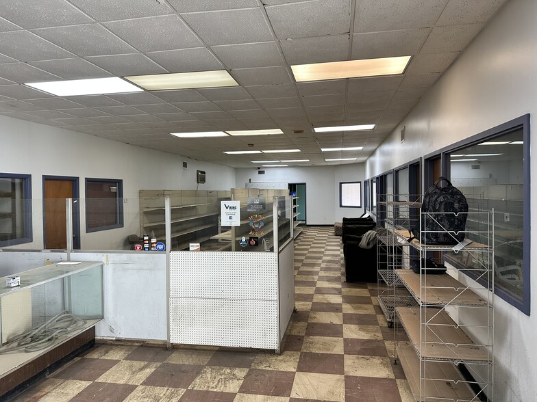 More Photos Of 1323-1325 Ferguson Ave, Pagedale Warehouse For Sale