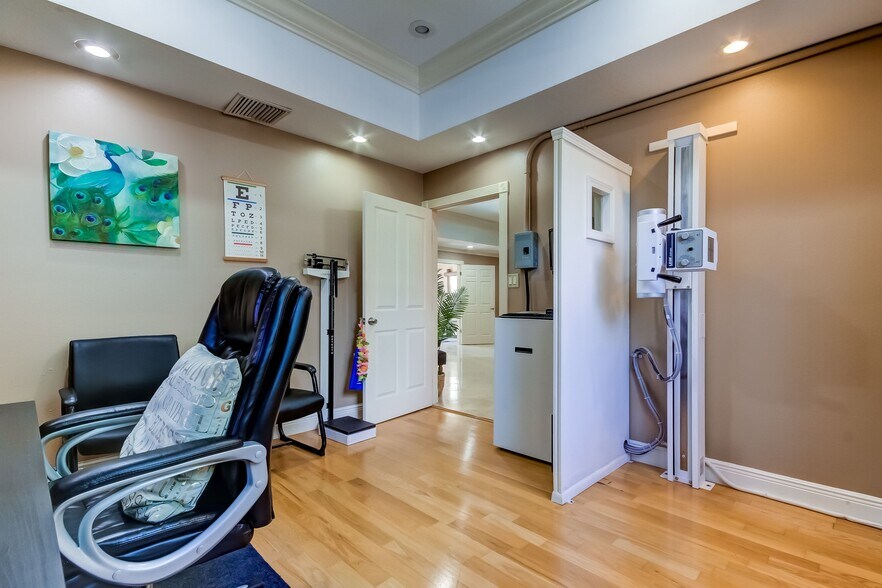 More Photos Of 3775 Central Ave, Saint Petersburg Medical For Lease