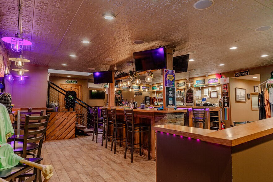 More Photos Of 315 E Seneca St, Manlius General Retail For Sale