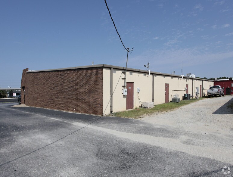 More Photos Of 347-353 Glynn St, Fayetteville Freestanding For Lease
