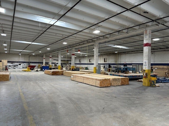 More Photos Of 1300 Old Stage Rd, Simpsonville Warehouse For Lease