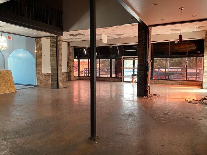 More Photos Of 8931 Wurzbach Rd, San Antonio Freestanding For Sale