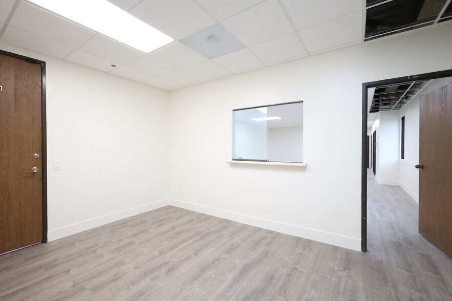 More Photos Of 1801 W Romneya Dr, Anaheim Office Residential For Lease