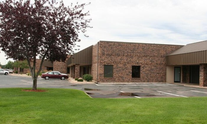 More Photos Of 8000-8090 NE University Ave, Minneapolis Manufacturing For Lease