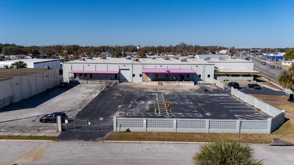 Primary Photo Of 2140 W Washington St, Orlando Distribution For Lease