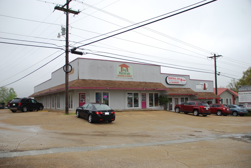 Primary Photo Of 8956 E State Highway 76, Branson West General Retail For Lease