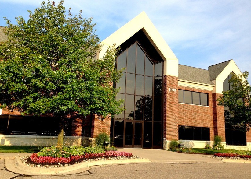 More Photos Of 41800 W 11 Mile Rd, Novi Loft Creative Space For Sale
