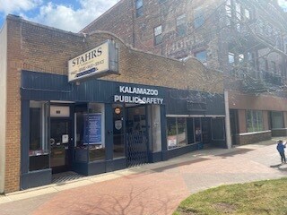 More Photos Of 246 N Kalamazoo Mall, Kalamazoo Bar For Lease