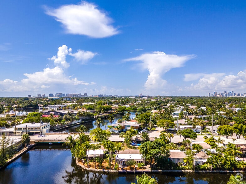 More Photos Of 2209 NE 26th St, Wilton Manors Hotel For Sale