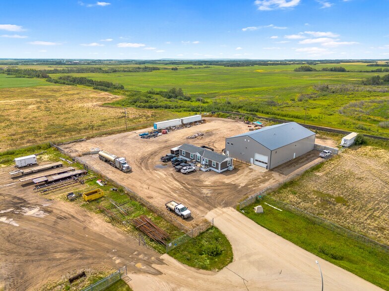 More Photos Of 3807 9th St, Lloydminster Warehouse For Sale