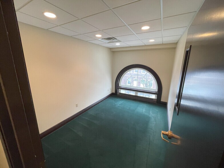 More Photos Of 19 Dove St, Albany Coworking Space