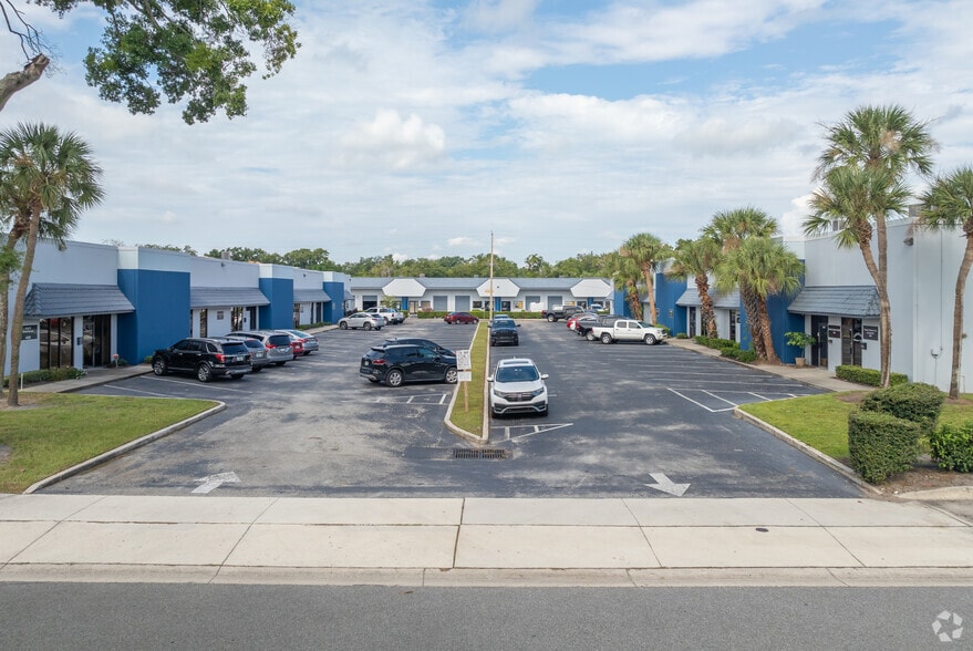 More Photos Of 3443-3479 Parkway Center Ct, Orlando Unknown For Lease