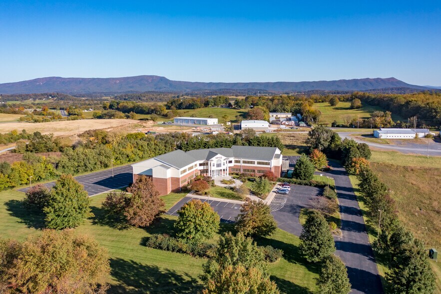 More Photos Of 1450 Technology Dr, Harrisonburg Office For Sale