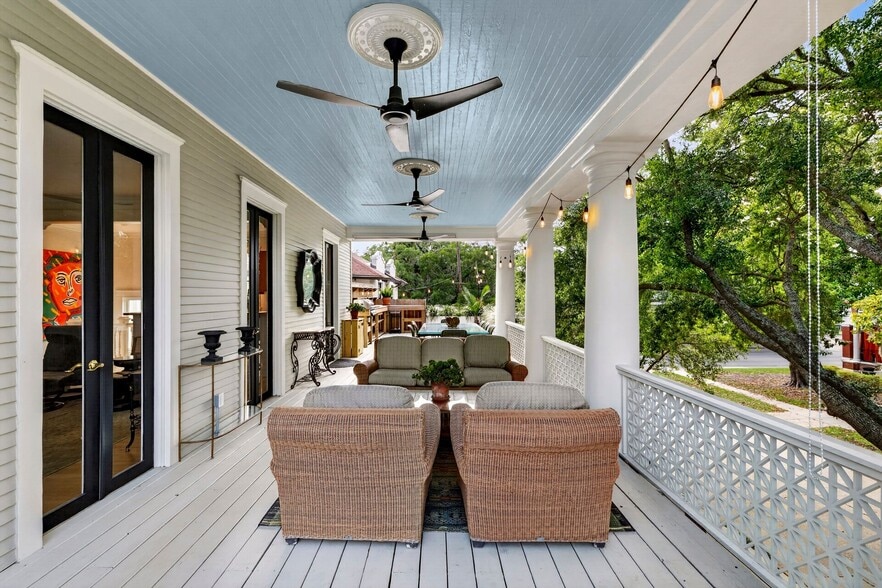 More Photos Of 107 E 35th St, Savannah Office For Sale